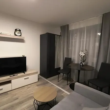 Apartment Re-in City-de